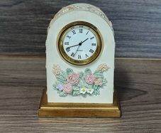 Miniature desk mantle clock quartz untested parts or repair