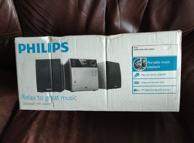 Philips MC 127 Classic Micro Stereo System with Speakers  New Factory Sealed Box