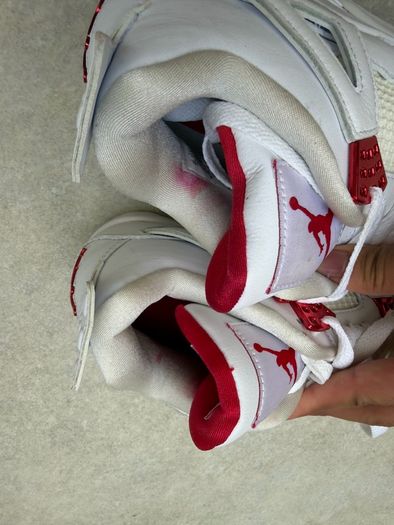 Jordan 4 Retro Red Metallic CT8527-112