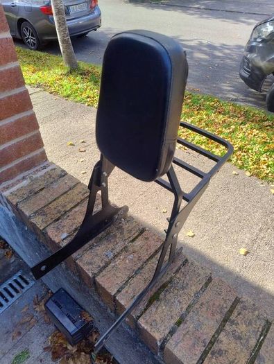 Harley Dyna sissy bar