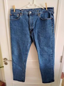 Levi's jeans in excellent condition 38 waist and 28 leg FREE STANDARD POSTAGE INCLUDED