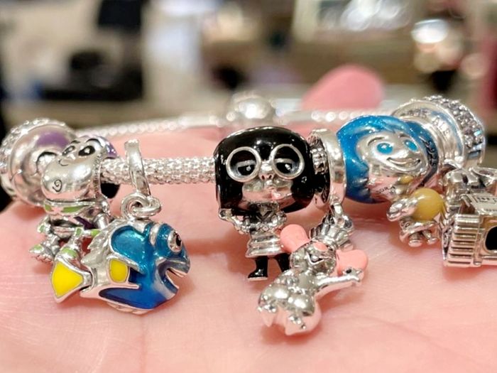 Pandora Disney Edna Charm from Incredibles-New