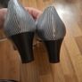 Silver low heeled pumps Image 6