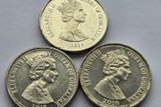 Gibraltar 3 Coins 5p Candytuft Flower