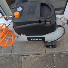 Titan non oil electric air compressor