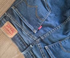 Levis 710 Jeans