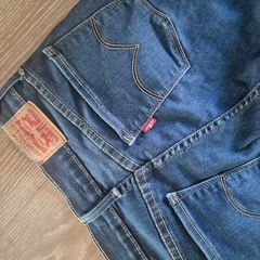 Levis 710 Jeans