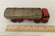 Dinky 504. Fidel 14 ton tanker. 1952/57. Rare fawn tank.