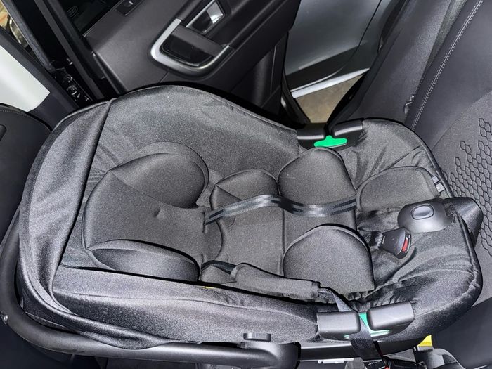 Baby Car Seat + ISOFIX Base