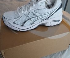 Asics Gel 2160 Trainers Brand New Size 4