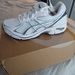 Asics Gel 2160 Trainers Brand New Size 4