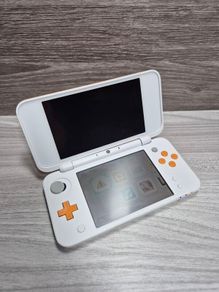 FAULTY Nintendo New 2DS XL 2017 Handheld Video Game Console White & Orange