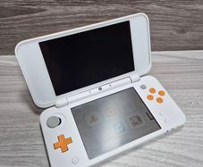 FAULTY Nintendo New 2DS XL 2017 Handheld Video Game Console White & Orange