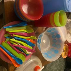 Camping crockery & Cutlery