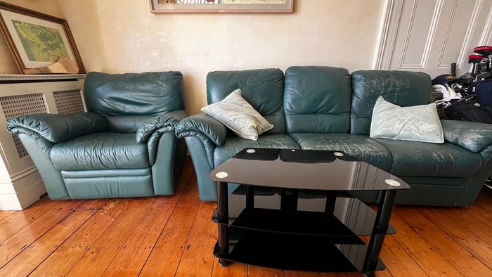 3 seater green Natuzzi recliner leather and recliner chair