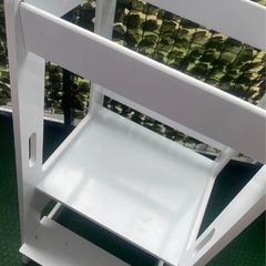 kids kitchen helper   safe and very good condition