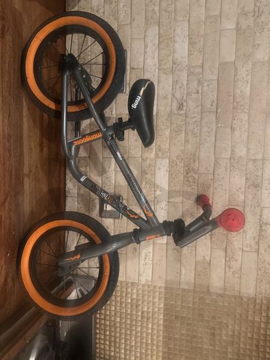 Mongoose kids balance bike