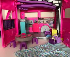 Barbie Camper van