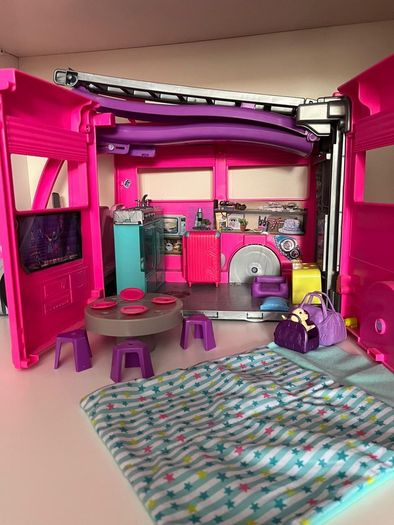 Barbie Camper van