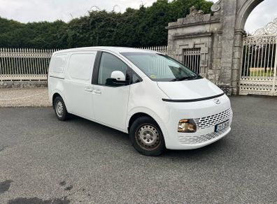 Hyundai Staria 18K km New CVRT Warranty
