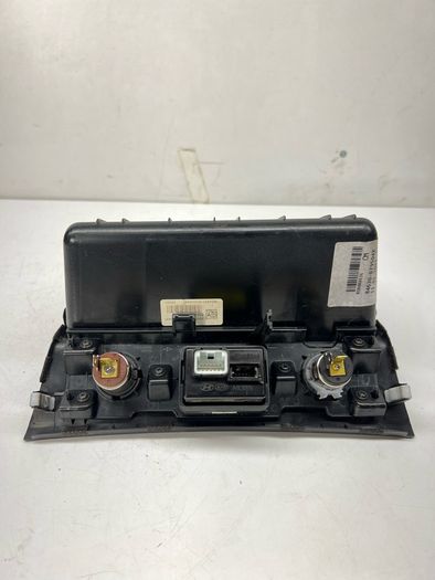 Hyundai Tucson Twin Double 12v Power Socket Outlets With Trim 2017 84630-d79104x A2l5b3s