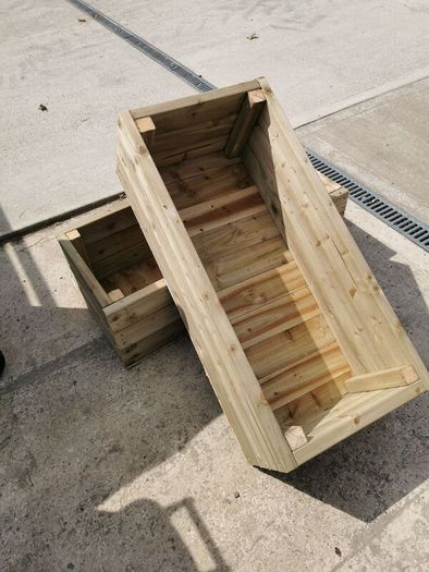 Planter box