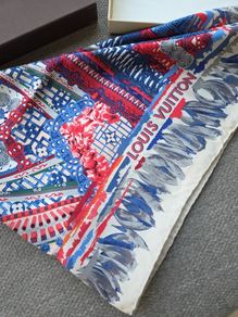 Louis vuitton silk scarf square 90 as new