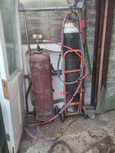 Oxy Acetylene Gas Cylinders Regulators Hoses Trolley
