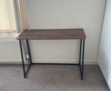 Foldable desk