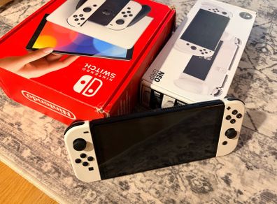 Switch Oled + 128gb Sd