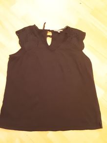 Laura Ashley Top/Sleeveless Delicate Embroidered Finish Top