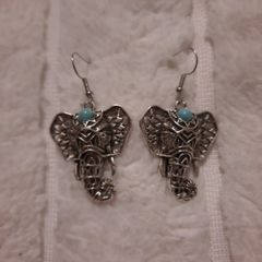 silvertone elephant head earrings