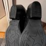 black furlined boots Image 2