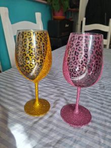 Glitter leopard print  wine glass