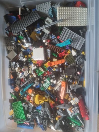 Large box of mixed lego