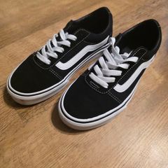 Vans Old Skool in Black & White