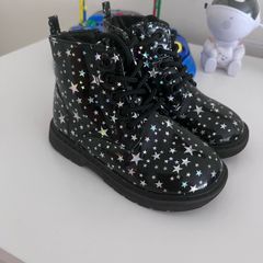 Girl's shoes