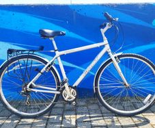 Giant Hybrid Bike