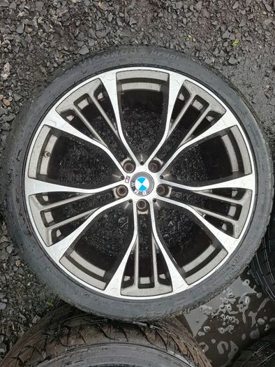 22" Bmw X5 Alloys with tyres