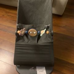 Baby Bjorn Anthrite Bliss  bouncer with toy bar