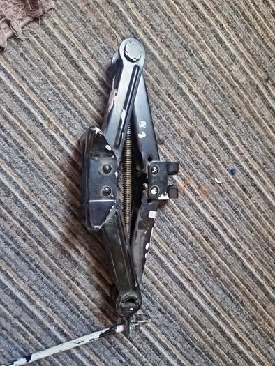 car jack