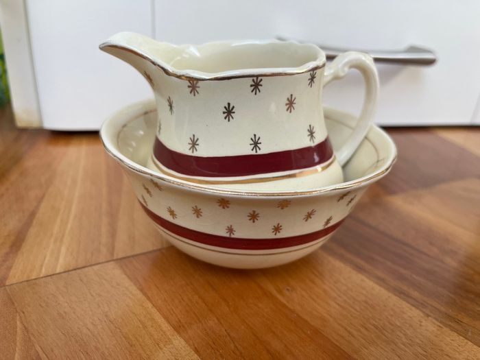 Milk Jug & Sugar Bowl
