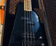 Mayones 80s headless
