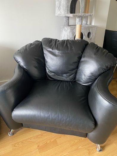 Black Leather Armchair Excellent Condition