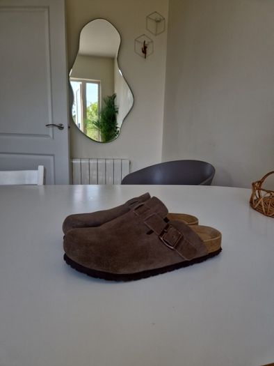 clogs