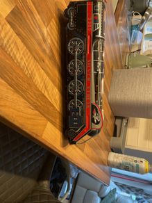 Vintage silver streak tin toy train great condition