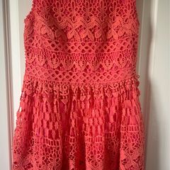 2 woman dresses