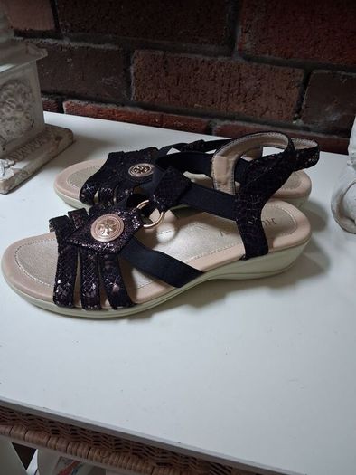Black Sandals