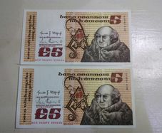 Irish 5 Pound Banknotes x 2 In Sequence