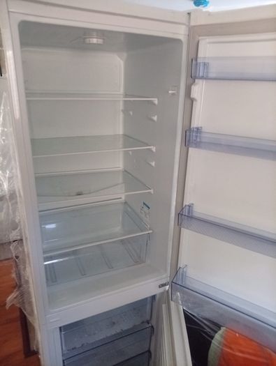 Beko Fridge freezer